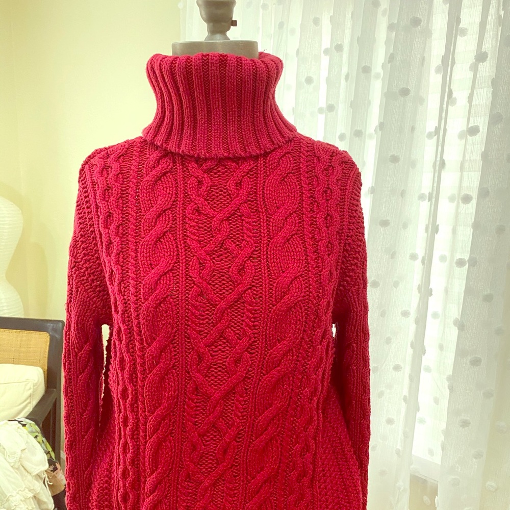 Beautiful red hi Ralph Lauren turtleneck